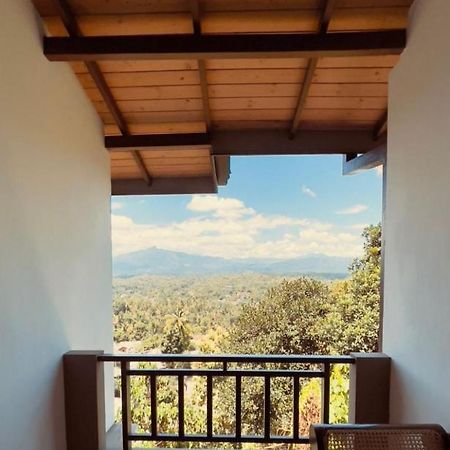 The Hills By Blue Fox Hotel Kandy Exterior photo
